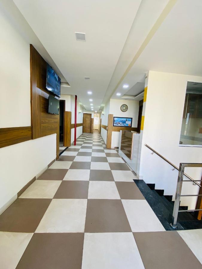 Hotel Woodlark Zirakpur - A Peaceful Stay Ngoại thất bức ảnh